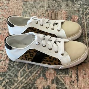 Sz. 8 Marleylilliy leopard print tennis shoes. Worn once. Super cute comfy
